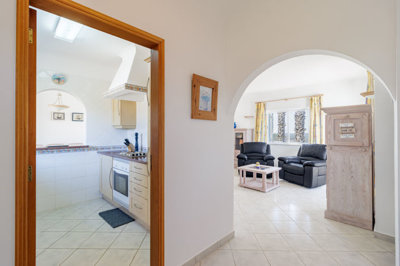 Hallway and kitchen.jpg