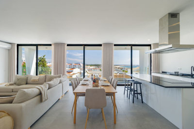 2 LIVING ROOM.jpg