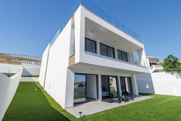 Image No.54-3 Bed Villa for sale