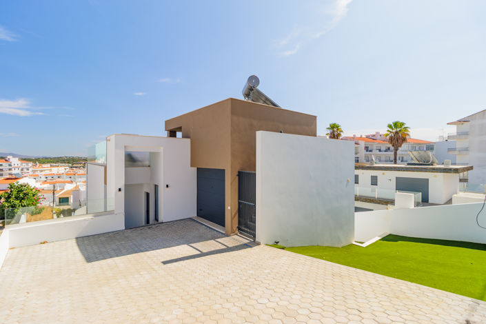 Image No.57-3 Bed Villa for sale