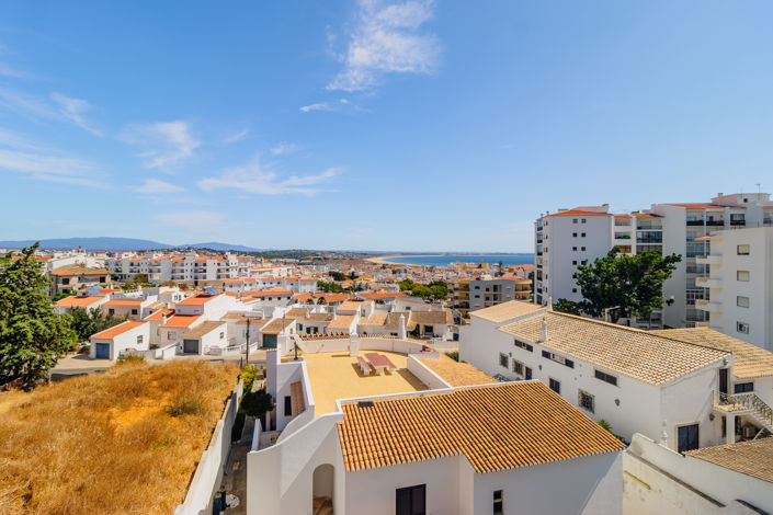 Image No.76-3 Bed Villa for sale