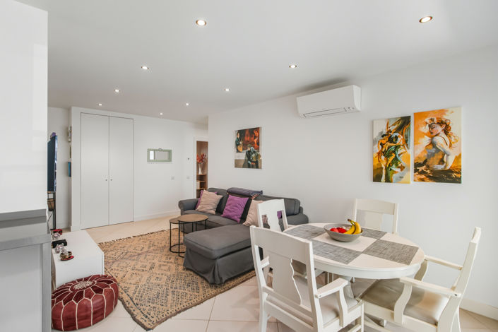 Image No.8-2 Bed Apartment for sale