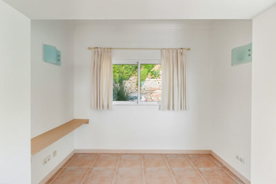 9 DINING ROOM.jpg