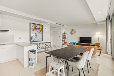 4 KITCHEN (1).jpg