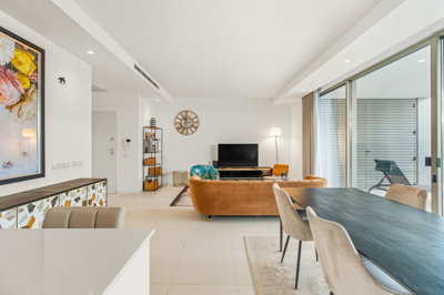 6 LIVING ROOM.jpg