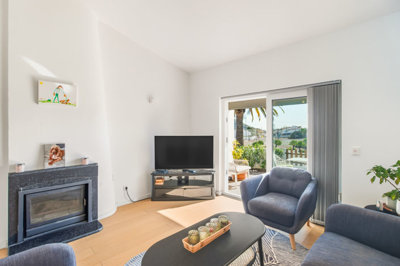 4 Living room.jpg