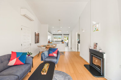 5 living room.jpg