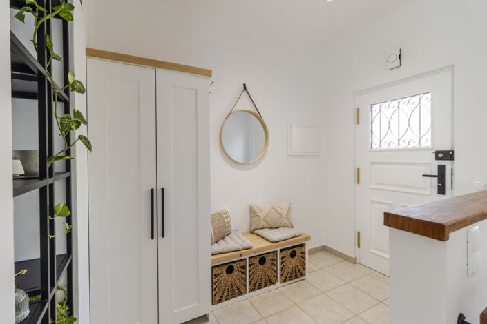 Image No.12-2 Bed Townhouse for sale