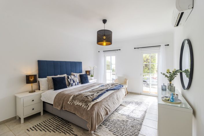 Image No.21-2 Bed Townhouse for sale