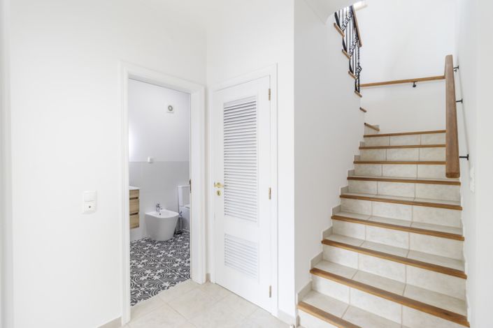 Image No.28-2 Bed Townhouse for sale