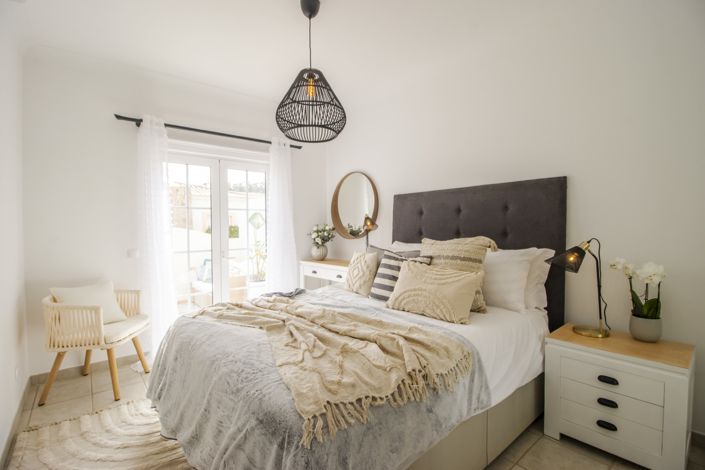 Image No.30-2 Bed Townhouse for sale