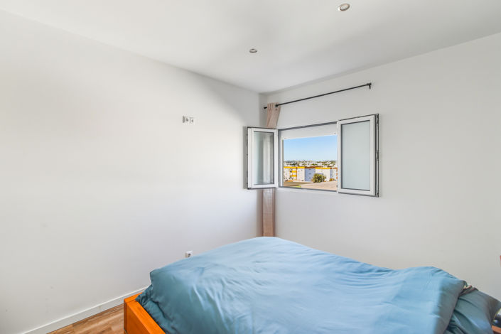 Image No.19-2 Bed Apartment for sale