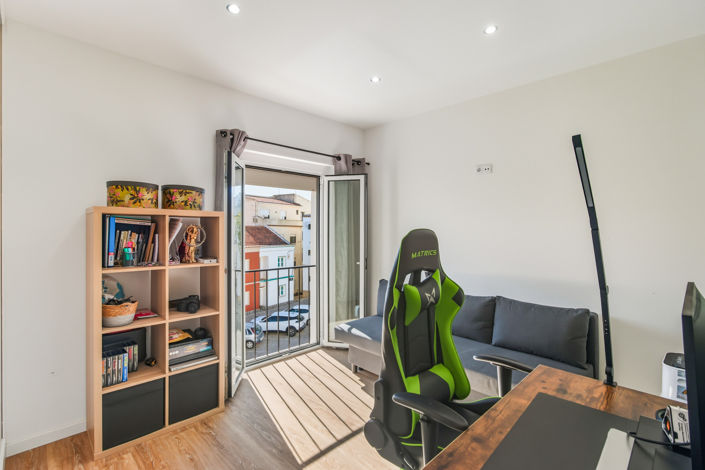 Image No.22-2 Bed Apartment for sale