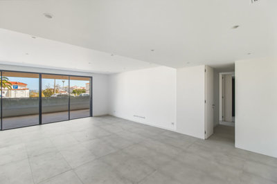 4 LIVING ROOM.jpg