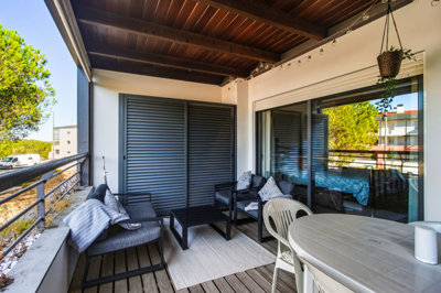 6 balcony.jpg