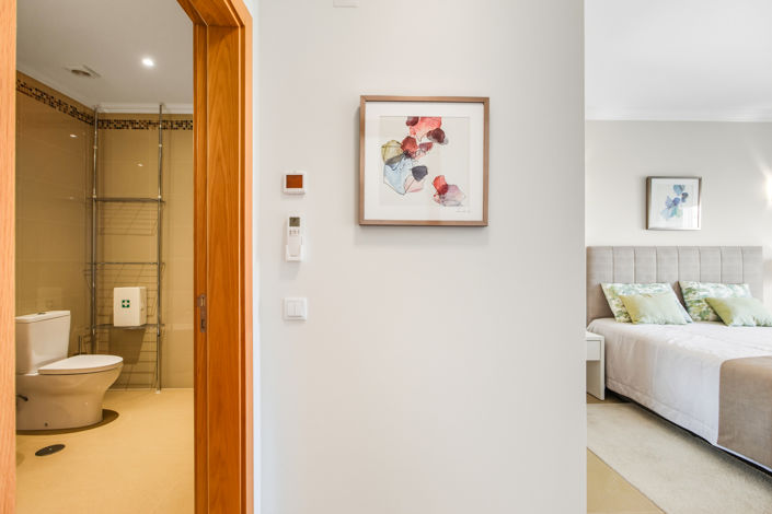 Image No.25-2 Bed Apartment for sale