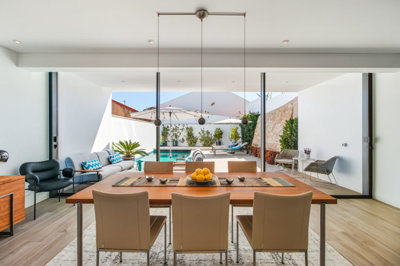 5 LIVING ROOM.jpg
