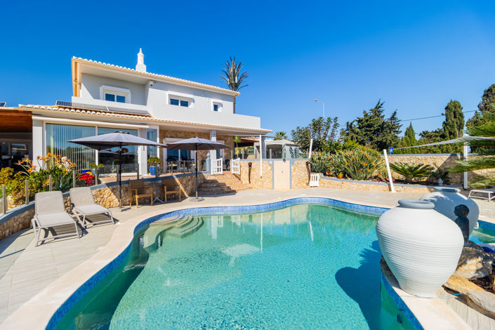Image No.1-4 Bed Villa for sale