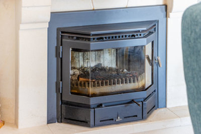 5.1 FIREPLACE.jpg