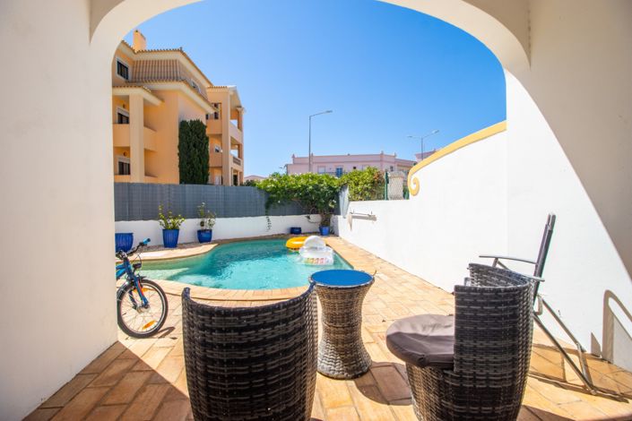 Image No.26-3 Bed Townhouse for sale