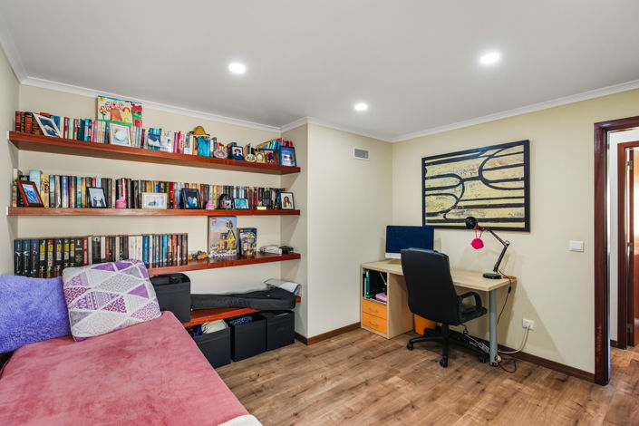 Image No.27-3 Bed Village House for sale