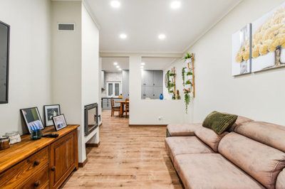 3 LIVING ROOM.jpg
