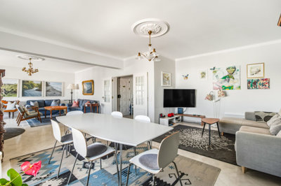 3 LIVING ROOM.jpg