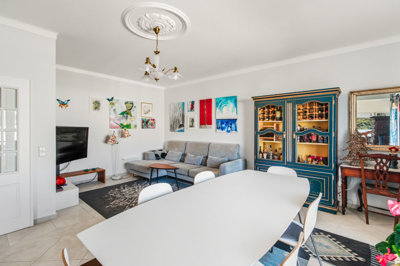 8.1 LIVING ROOM.jpg