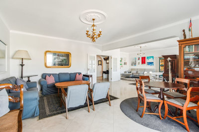 7 LIVING ROOM.jpg