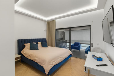 9 MASTER BEDROOM (1).jpg