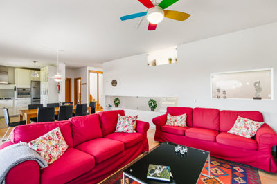 6 LIVING ROOM.jpg