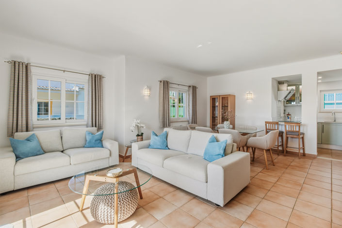 Image No.10-3 Bed Townhouse for sale