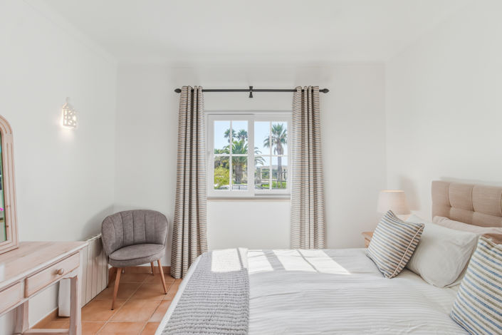 Image No.21-3 Bed Townhouse for sale