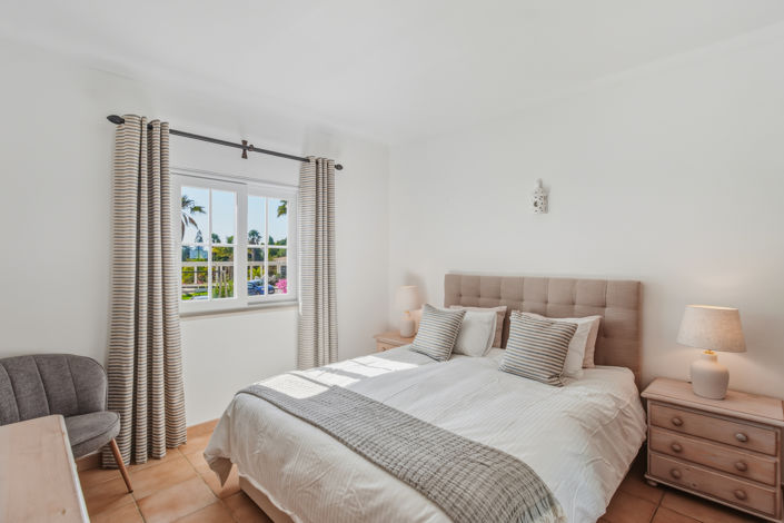 Image No.23-3 Bed Townhouse for sale