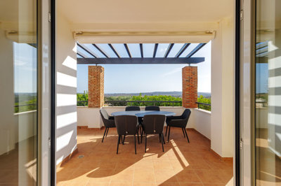 13 BALCONY.jpg