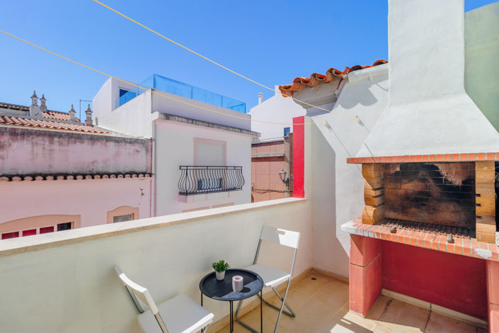 Image No.19-2 Bed Townhouse for sale