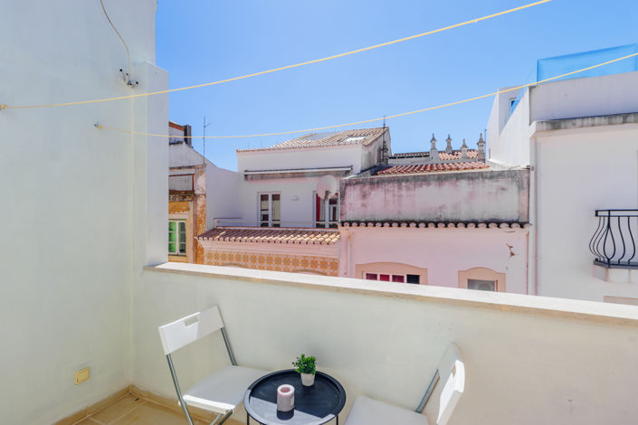 Image No.20-2 Bed Townhouse for sale