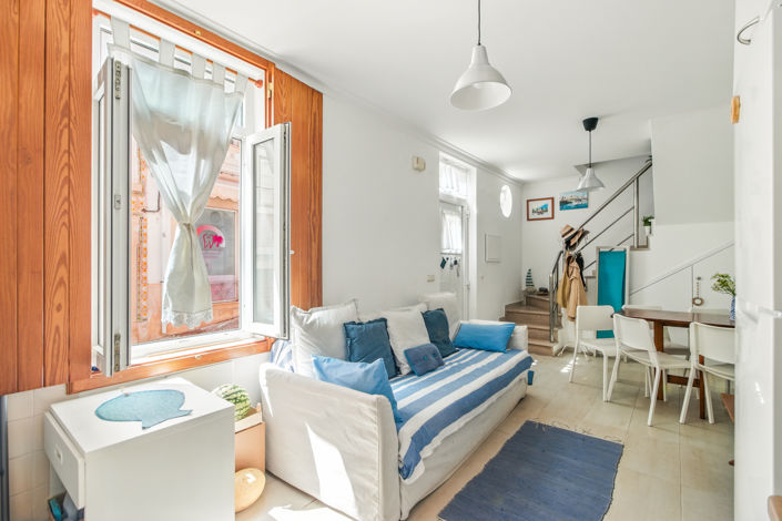 Image No.9-2 Bed Townhouse for sale