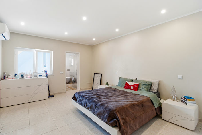 Image No.63-Villa de 4 chambres à vendre à Lagos