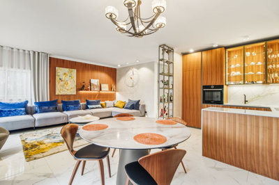 6 LIVING ROOM.jpg