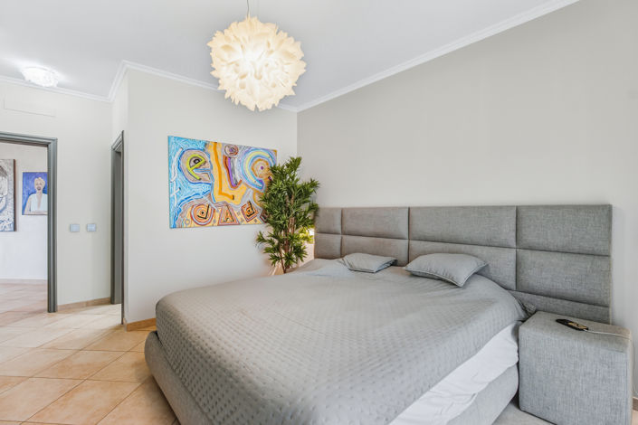 Image No.16-3 Bed Townhouse for sale