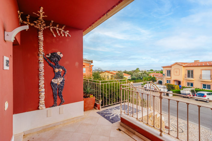 Image No.40-3 Bed Townhouse for sale