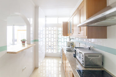 12 - kitchen.jpg