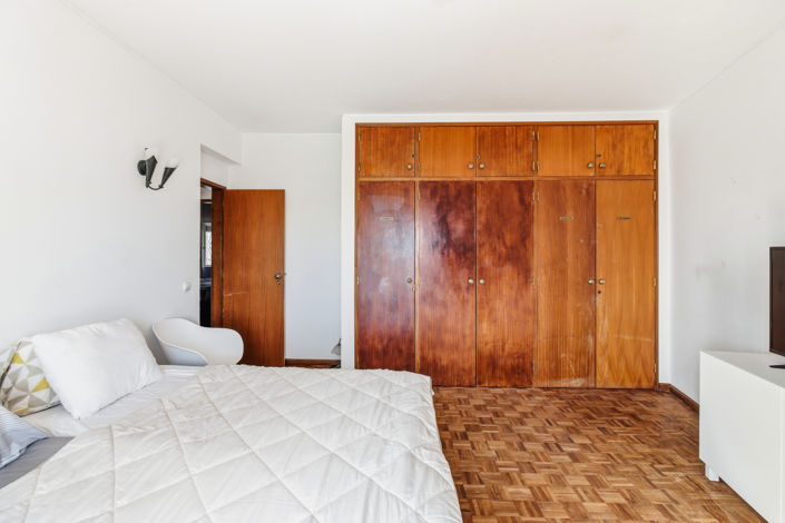 Image No.17-2 Bed Apartment for sale