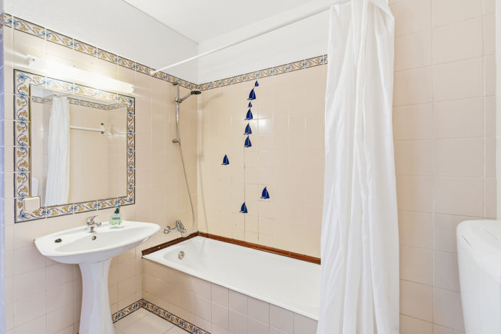 Image No.19-2 Bed Apartment for sale