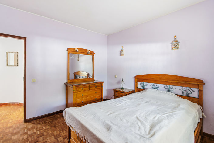 Image No.20-2 Bed Apartment for sale