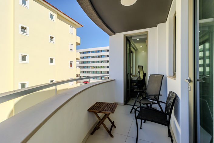 Image No.21-3 Bed Apartment for sale