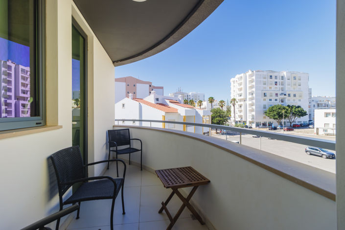 Image No.25-3 Bed Apartment for sale