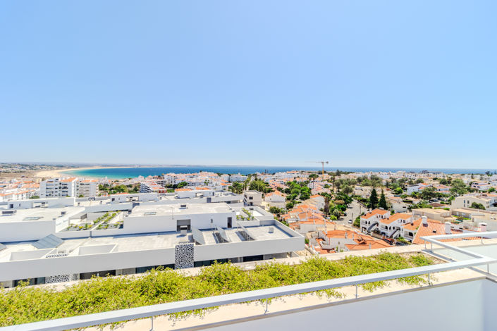 Image No.28-3 Bed Apartment for sale