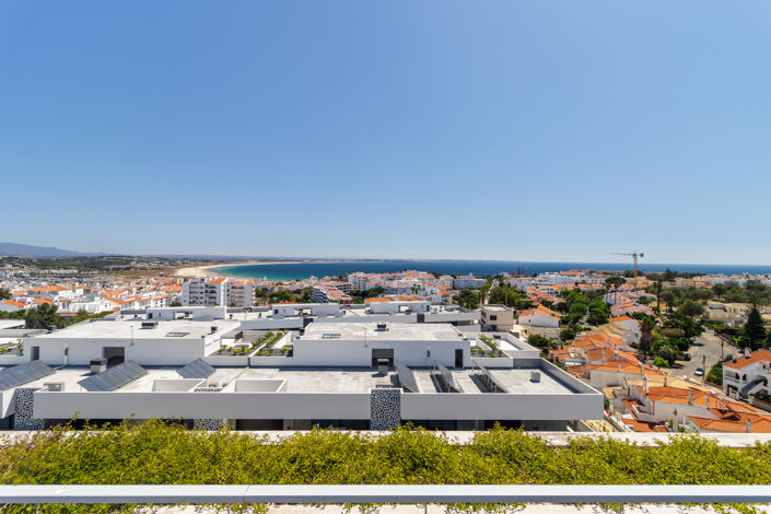 Image No.28-3 Bed Apartment for sale